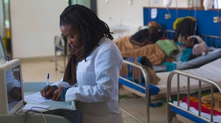 Dre Eugénie Nancy Ndangue Ntone : “La prise en charge du cancer du sein est individuelle"